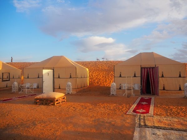 dormir en el desierto marruecos