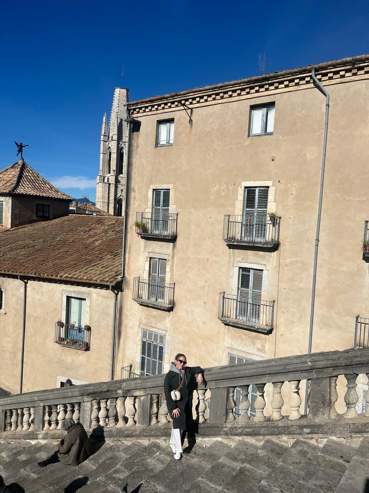 la zona más barata para dormir en Girona